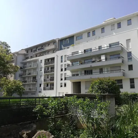 Joli Cozy, Balcon, Cite Des Congres, Gare Sud * Nantes