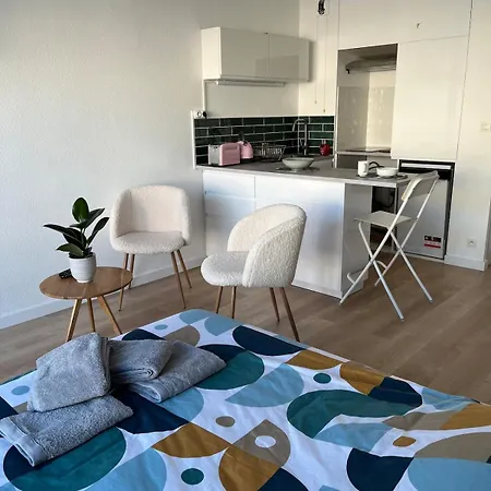 Joli Cozy, Balcon, Cite Des Congres, Gare Sud 아파트