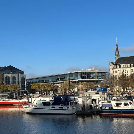 Joli Cozy, Balcon, Cite Des Congres, Gare Sud