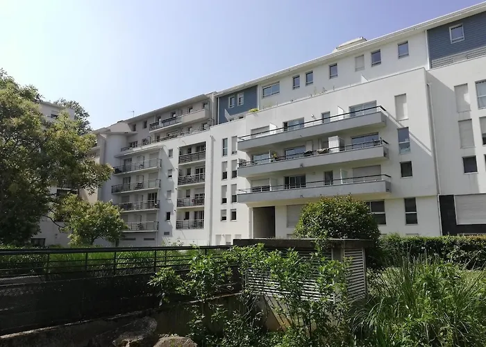 Joli Cozy, Balcon, Cite Des Congres, Gare Sud * نانت