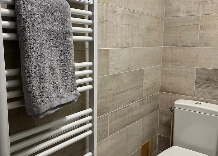 شقة Joli Cozy, Balcon, Cite Des Congres, Gare Sud *