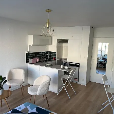Apartment Joli Cozy, Balcon, Cite Des Congres, Gare Sud Nantes