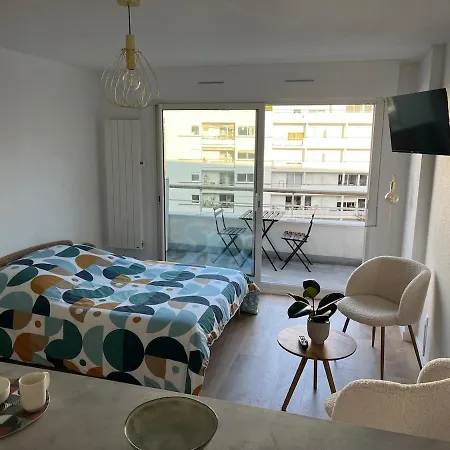 Apartment Joli Cozy, Balcon, Cite Des Congres, Gare Sud Nantes